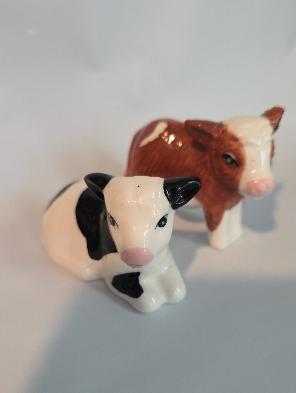 Cow Ceramic Mini Salt and Pepper Shaker Set